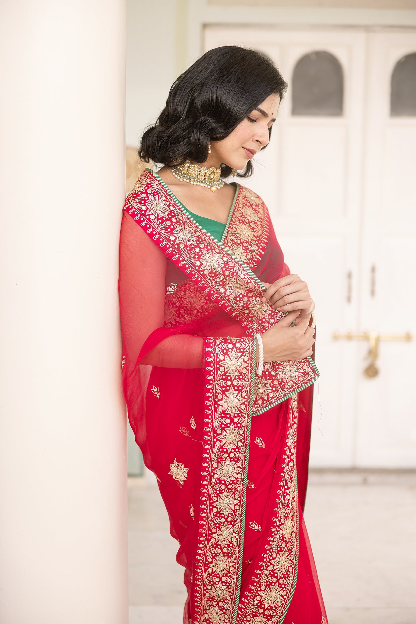 Rani Viscose Chiffon Aari Tari Handwork Saree