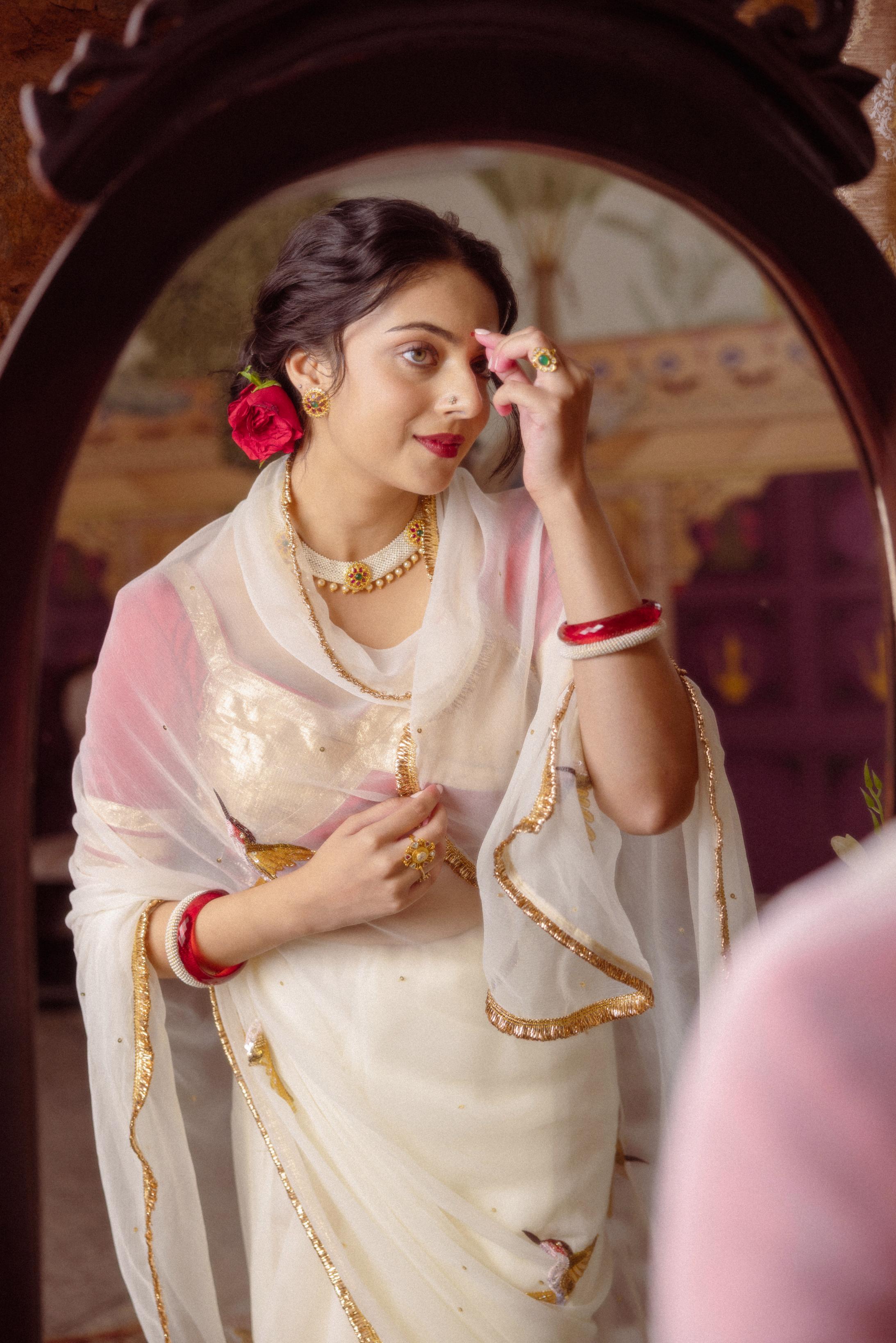 White Viscose Chiffon Aari Resham Sequins  Handwork    Saree